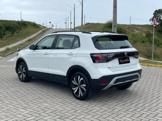 VOLKSWAGEN-T-CROSS-2025
