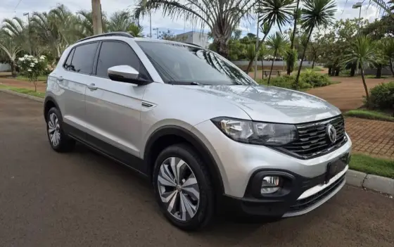 VOLKSWAGEN T-CROSS 1.0 200 TSI TOTAL FLEX COMFORTLINE AUTOMÁTICO