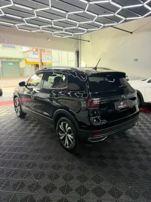 VOLKSWAGEN-T-CROSS-2021