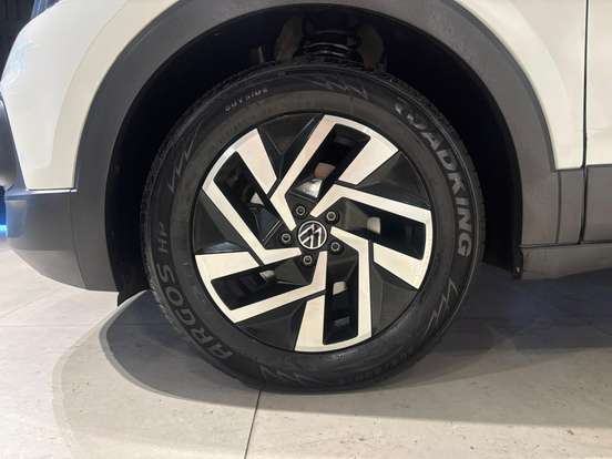 VOLKSWAGEN-T-CROSS-2023
