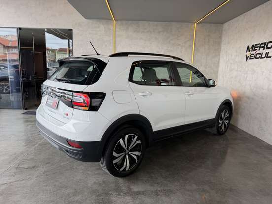 VOLKSWAGEN-T-CROSS-1.0 200 TSI TOTAL FLEX AUTOMÁTICO VOLKSWAGEN-T-CROSS-2022