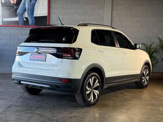 VOLKSWAGEN-T-CROSS-1.0 200 TSI TOTAL FLEX AUTOMÁTICO VOLKSWAGEN-T-CROSS-2023