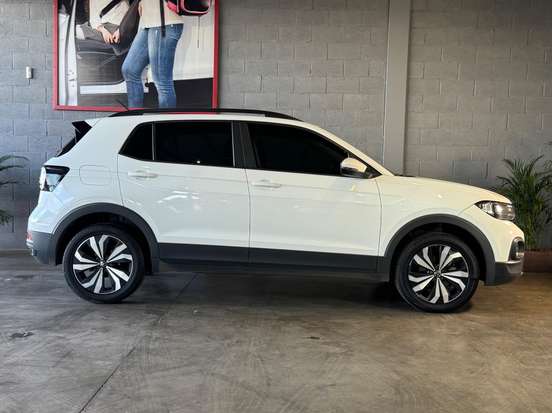 VOLKSWAGEN-T-CROSS-2023