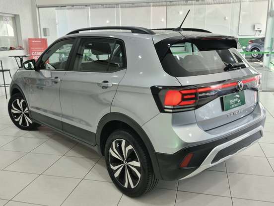 VOLKSWAGEN-T-CROSS-2024