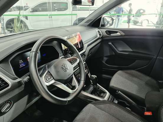 VOLKSWAGEN-T-CROSS-2024
