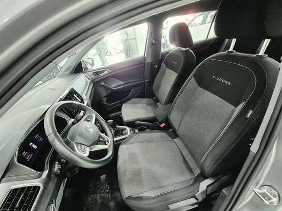 VOLKSWAGEN-T-CROSS-2024