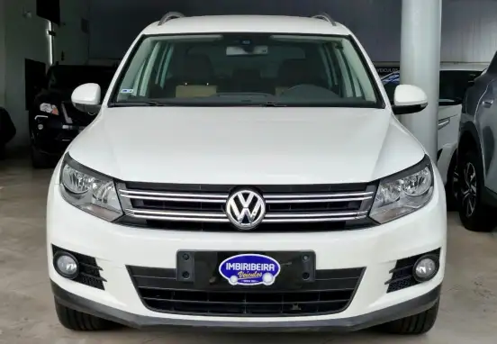 VOLKSWAGEN-TIGUAN-2013
