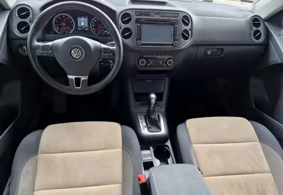 VOLKSWAGEN-TIGUAN-2013
