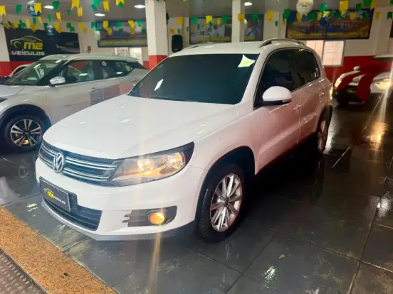 VOLKSWAGEN-TIGUAN-2012