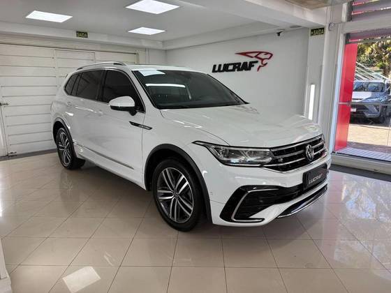 VOLKSWAGEN TIGUAN 2.0 300 TSI GASOLINA ALLSPACE R-LINE AUTOMÁTICO