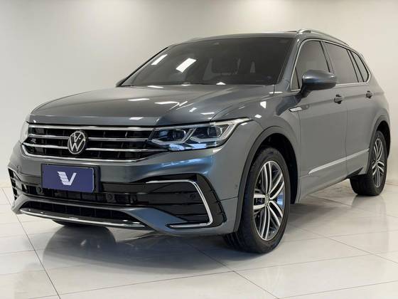 VOLKSWAGEN TIGUAN 2.0 300 TSI GASOLINA ALLSPACE R-LINE AUTOMÁTICO