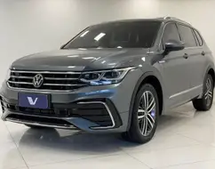 VOLKSWAGEN TIGUAN 2.0 300 TSI GASOLINA ALLSPACE R-LINE AUTOMÁTICO VOLKSWAGEN TIGUAN 2.0 300 TSI GASOLINA ALLSPACE R-LINE AUTOMÁTICO