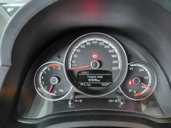 VOLKSWAGEN-UP-2018