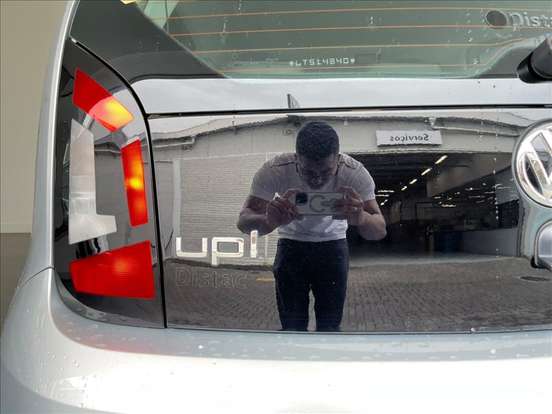 VOLKSWAGEN-UP-2019