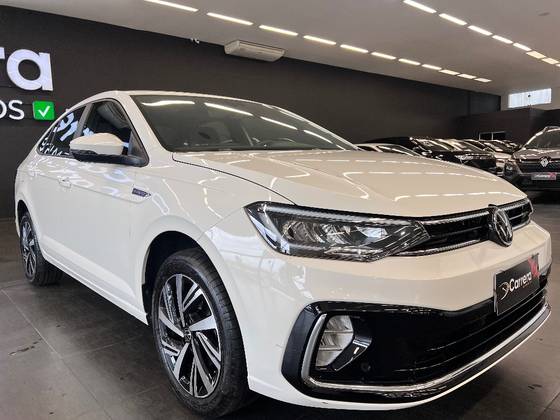 VOLKSWAGEN VIRTUS 1.0 200 TSI HIGHLINE AUTOMÁTICO