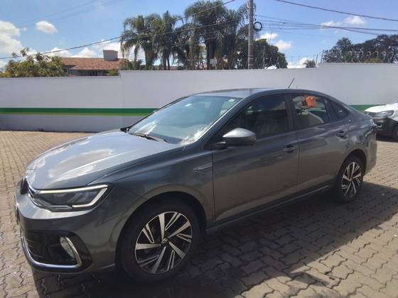 VOLKSWAGEN VIRTUS 1.0 200 TSI HIGHLINE AUTOMÁTICO