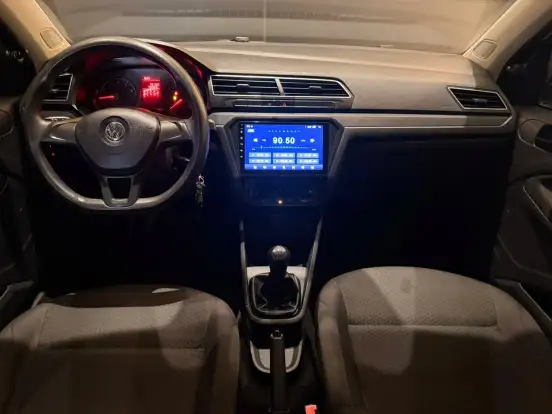 VOLKSWAGEN-VOYAGE-2022