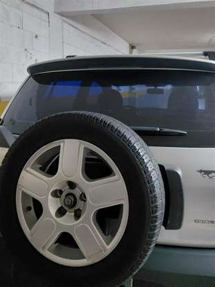 VOLKSWAGEN-CROSSFOX-2008