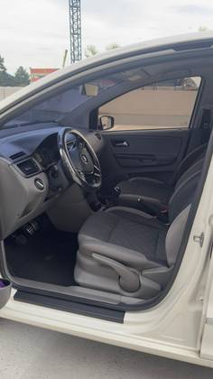VOLKSWAGEN FOX 1.6 MSI HIGHLINE 16V FLEX 4P MANUAL