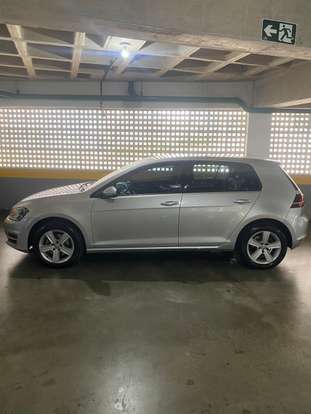 VOLKSWAGEN-GOLF-2017