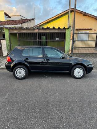 VOLKSWAGEN GOLF 2.0 MI 8V GASOLINA 4P MANUAL