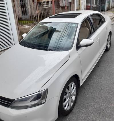 VOLKSWAGEN JETTA 2.0 COMFORTLINE FLEX 4P TIPTRONIC