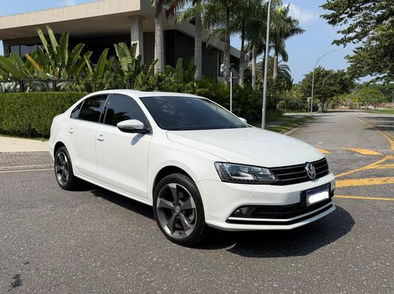 VOLKSWAGEN JETTA 2.0 TSI HIGHLINE 211CV GASOLINA 4P TIPTRONIC