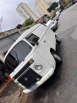 VOLKSWAGEN KOMBI 1.4 MI FURGÃO 8V FLEX 3P MANUAL