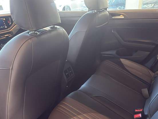 VOLKSWAGEN-NIVUS-1.0 200 TSI TOTAL FLEX HIGHLINE AUTOMÁTICO VOLKSWAGEN-NIVUS-2025