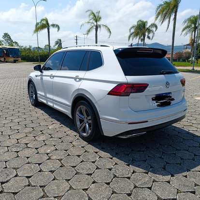 VOLKSWAGEN-TIGUAN-2019
