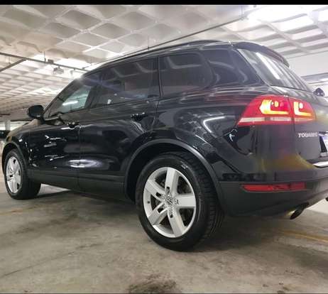 VOLKSWAGEN-TOUAREG-2014