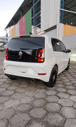 VOLKSWAGEN-UP-2018