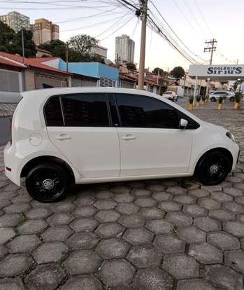 VOLKSWAGEN-UP-2018