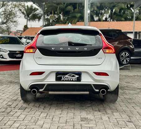 VOLVO-V40-2.0 T5 R-DESIGN GASOLINA 4P AUTOMÁTICO VOLVO-V40-2018