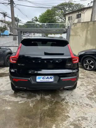 VOLVO-XC40-2.0 T5 GASOLINA R-DESIGN AWD GEARTRONIC VOLVO-XC40-2019