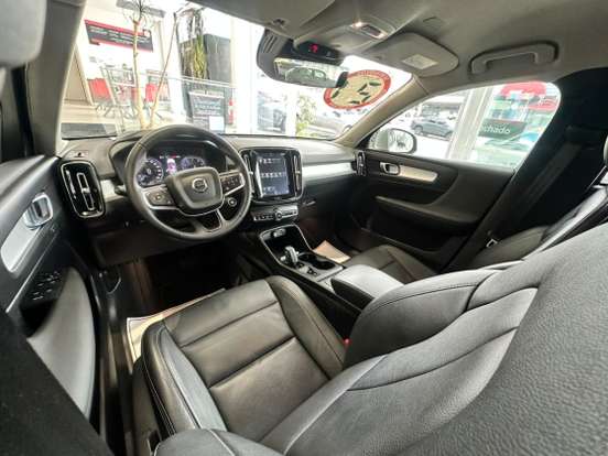 VOLVO-XC40-2.0 T4 GASOLINA MOMENTUM GEARTRONIC VOLVO-XC40-2020