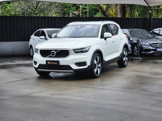 VOLVO XC40 2.0 T4 GASOLINA MOMENTUM GEARTRONIC