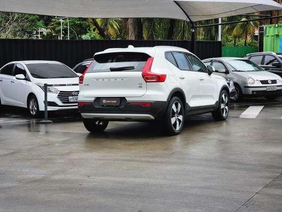 VOLVO-XC40-2.0 T4 GASOLINA MOMENTUM GEARTRONIC VOLVO-XC40-2020