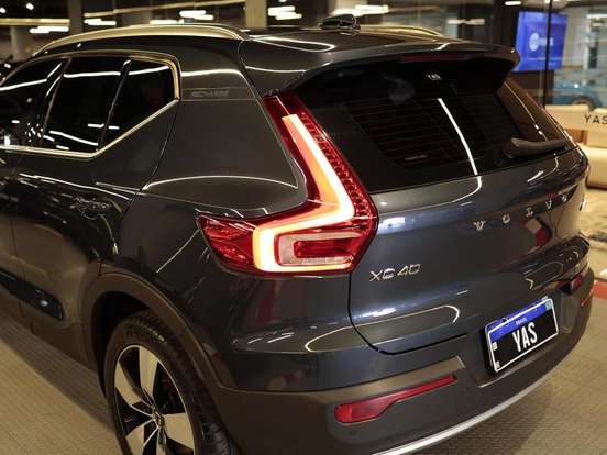 VOLVO-XC40-P8 RECHARGE ELECTRIC BEV PURE AWD VOLVO-XC40-2021