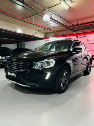 VOLVO-XC60-2015