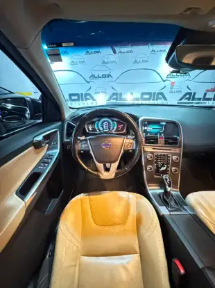 VOLVO-XC60-2.0 T5 MOMENTUM GASOLINA 4P AUTOMÁTICO VOLVO-XC60-2015