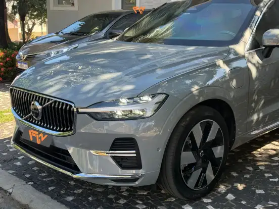 VOLVO-XC60-2023