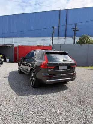 VOLVO-XC60-2024