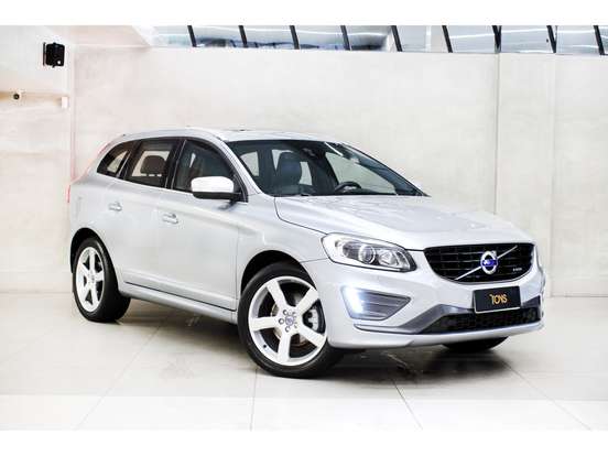VOLVO-XC60-2.0 T5 R DESIGN TURBO GASOLINA 4P AUTOMÁTICO VOLVO-XC60-2015
