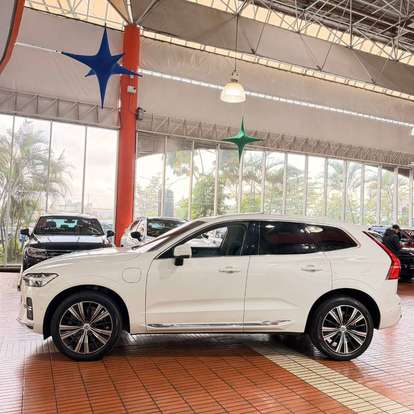 VOLVO-XC60-2022