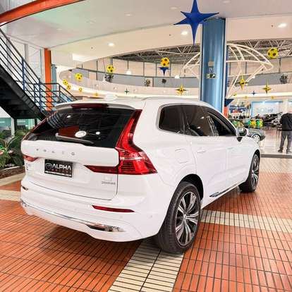 VOLVO-XC60-2022