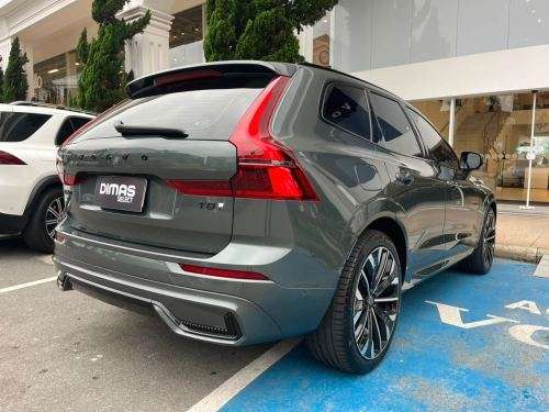 VOLVO-XC60-2025