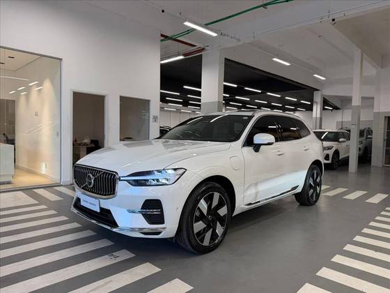 VOLVO XC60 2.0 T8 RECHARGE PLUS AWD GEARTRONIC
