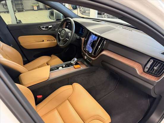 VOLVO-XC60-2.0 T8 RECHARGE PLUS AWD GEARTRONIC VOLVO-XC60-2024