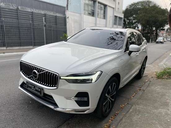 VOLVO-XC60-2022